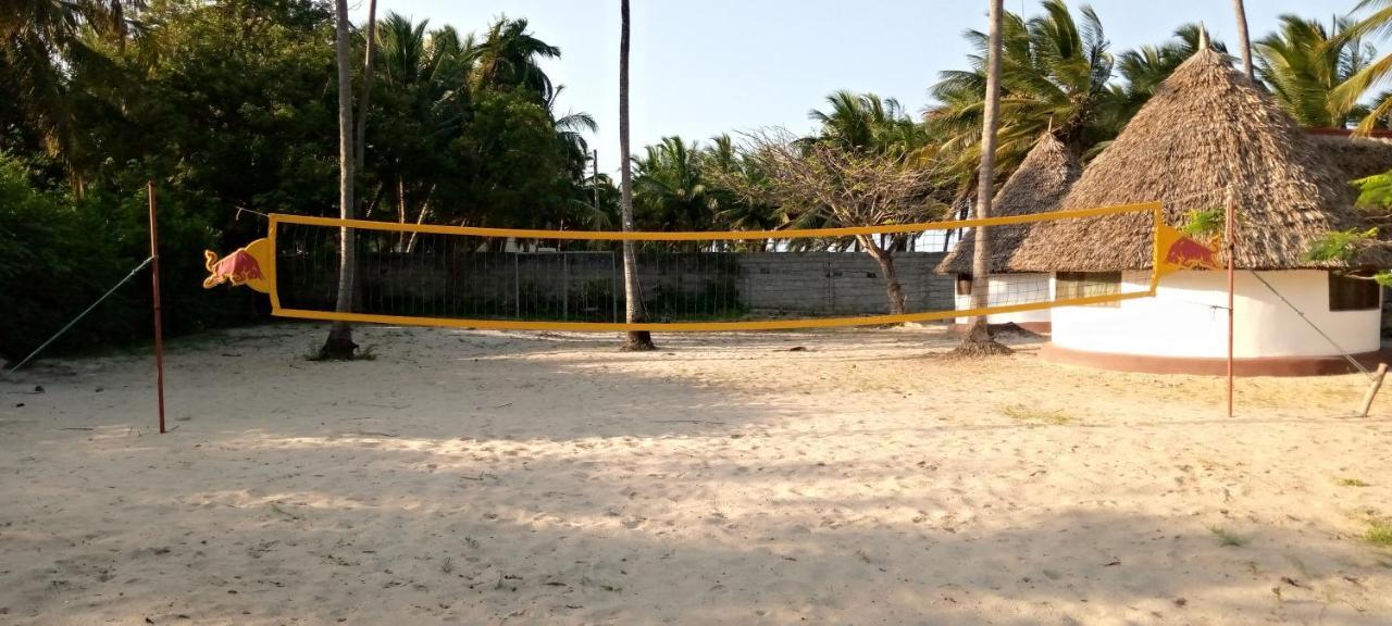 בגמויו Funky Squids Beach Resort מראה חיצוני תמונה